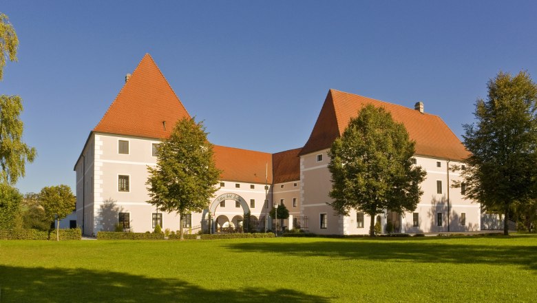 Außenansicht vom Schloss, © Stefan Kuntner/Schloss Hotel Zeillern